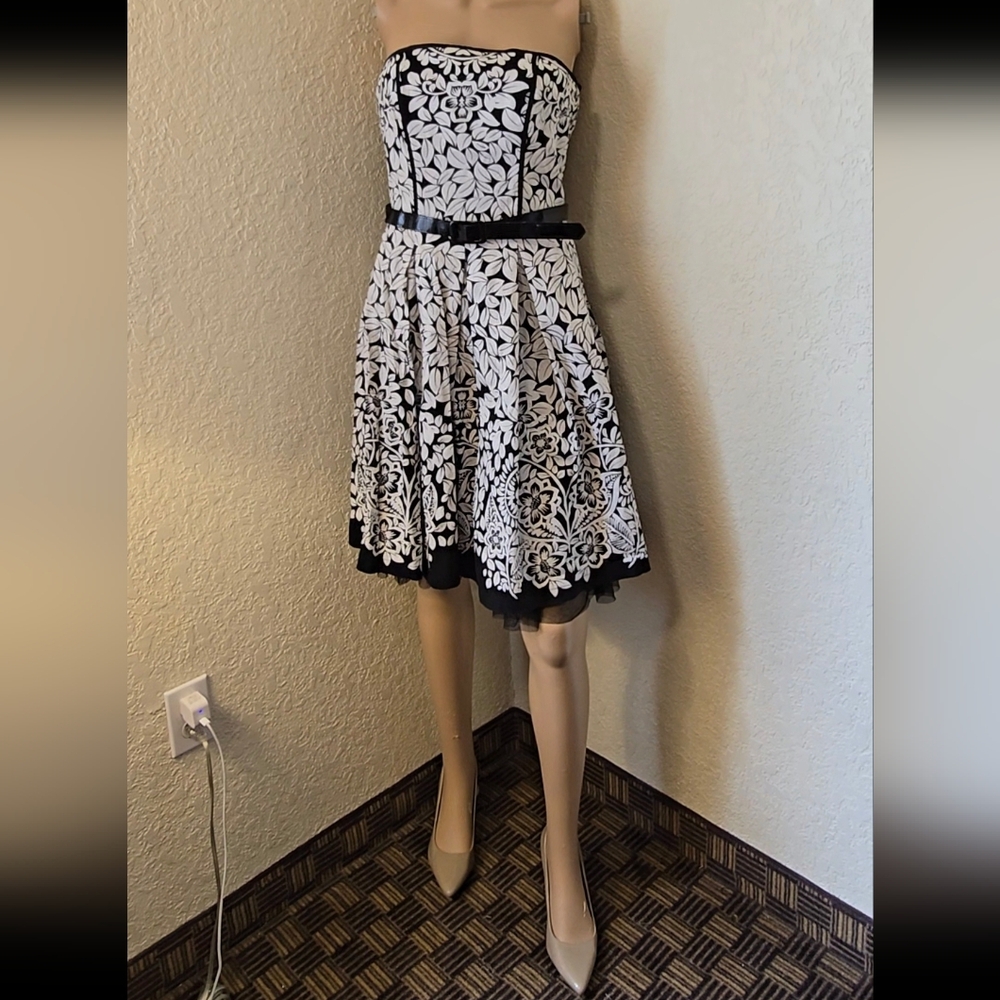 Elegant Black and White Strapless Dress